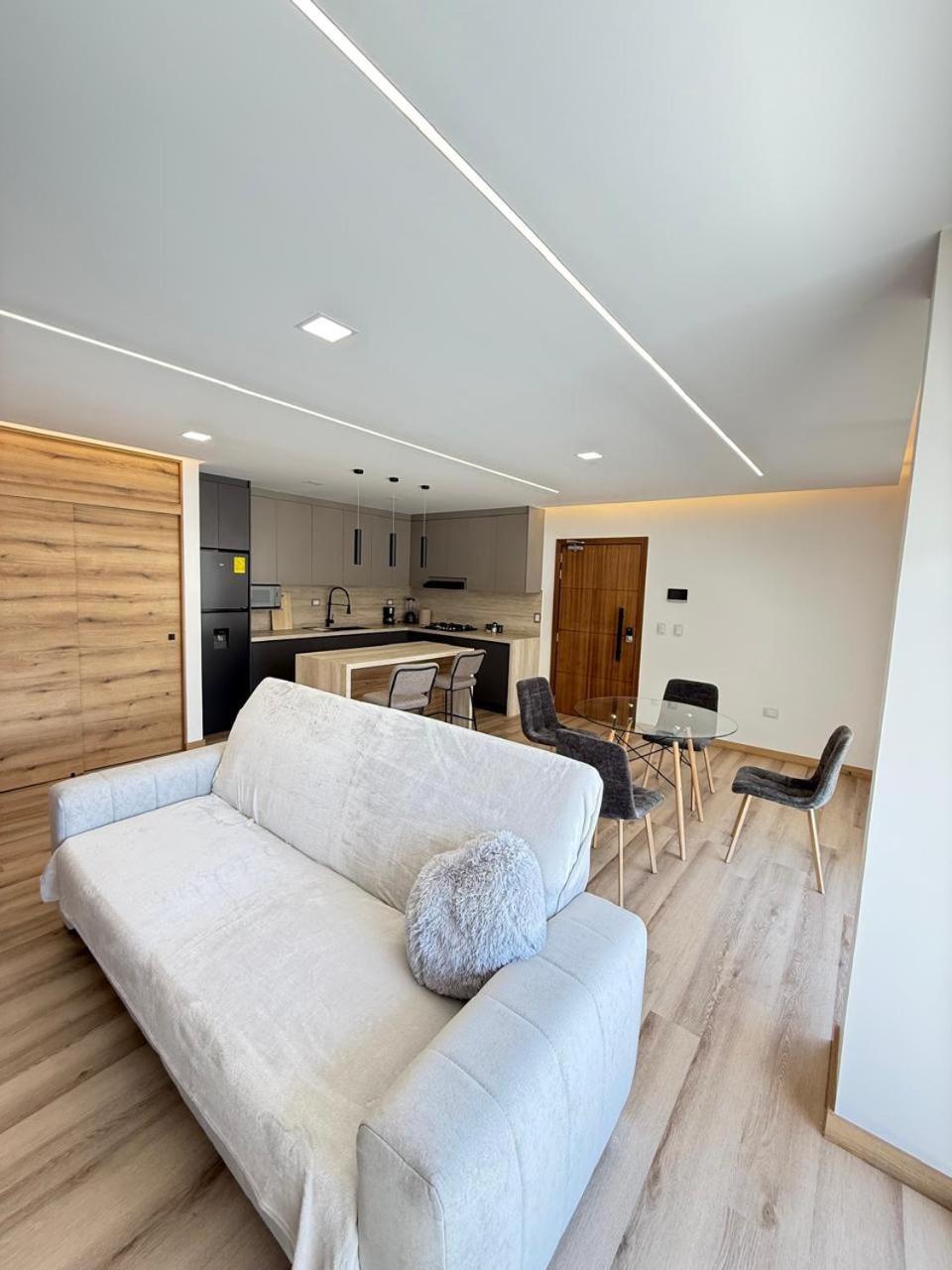Suite Moderna A Estrenar En El Corazon De Cuenca Exterior foto